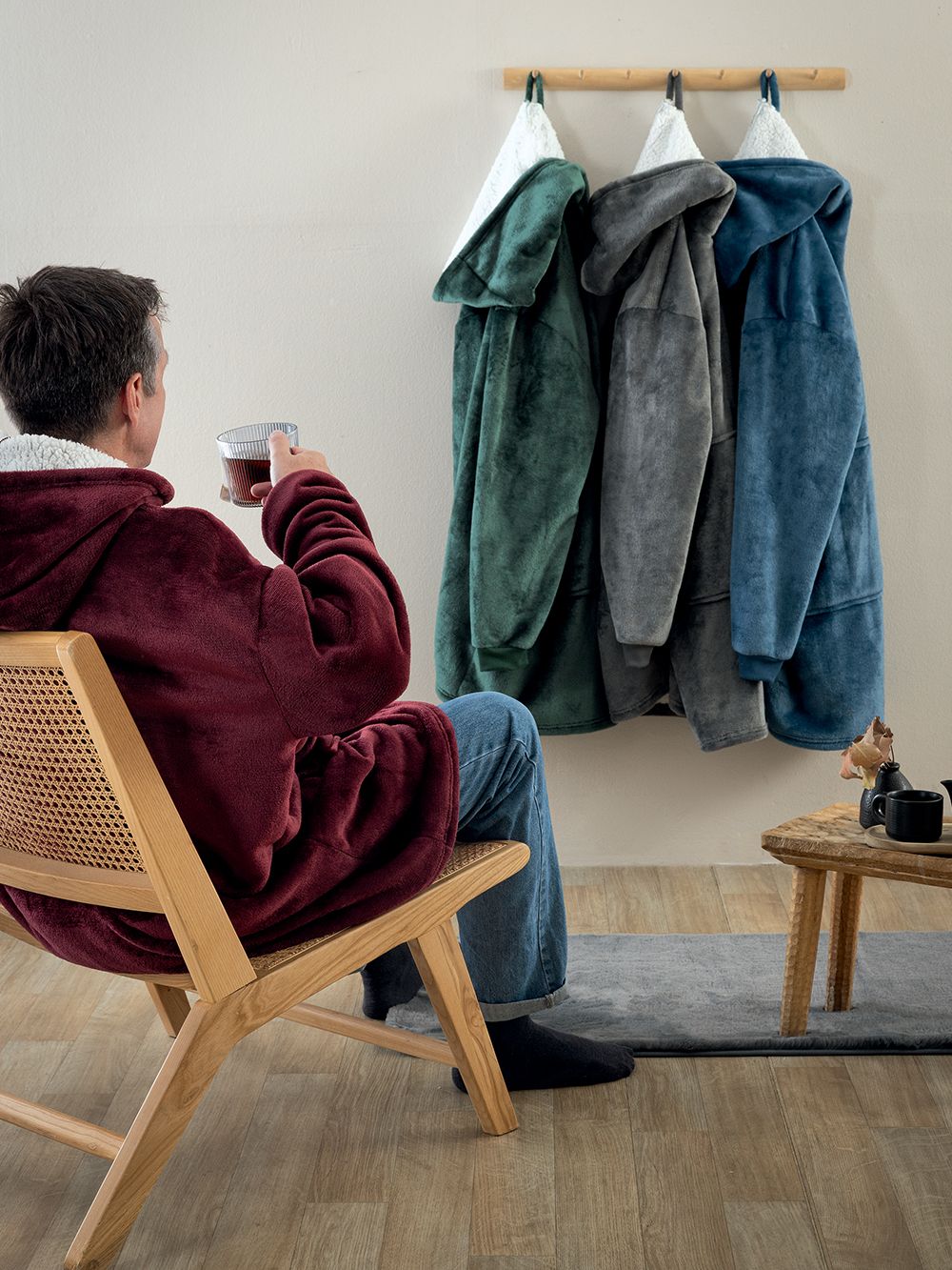 Wearable hooded blanket HUHU / 90 x 100 cm